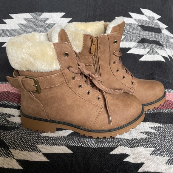 Apres by Lamo Womens Boots NEW - Picture 2 of 4